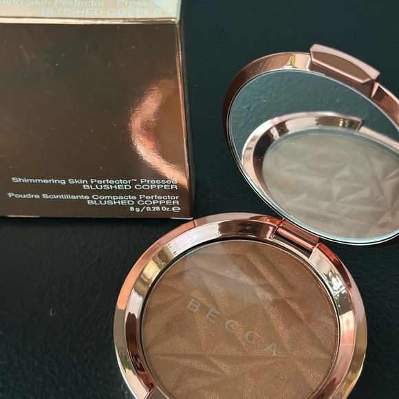 BECCA Shimmering Skin Perfector in Copper Glow Highlighter LIMITED EDITION - Picture 5 of 7